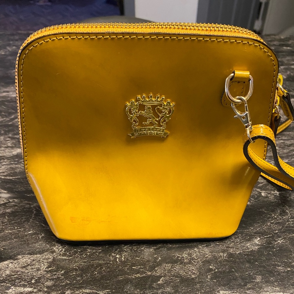Bold Yellow Italian Leather Bag with Firenze Crest Emblem
